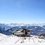 Alpina Отель